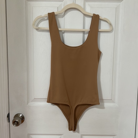 Express Body Contour bodysuit - Picture 2 of 2